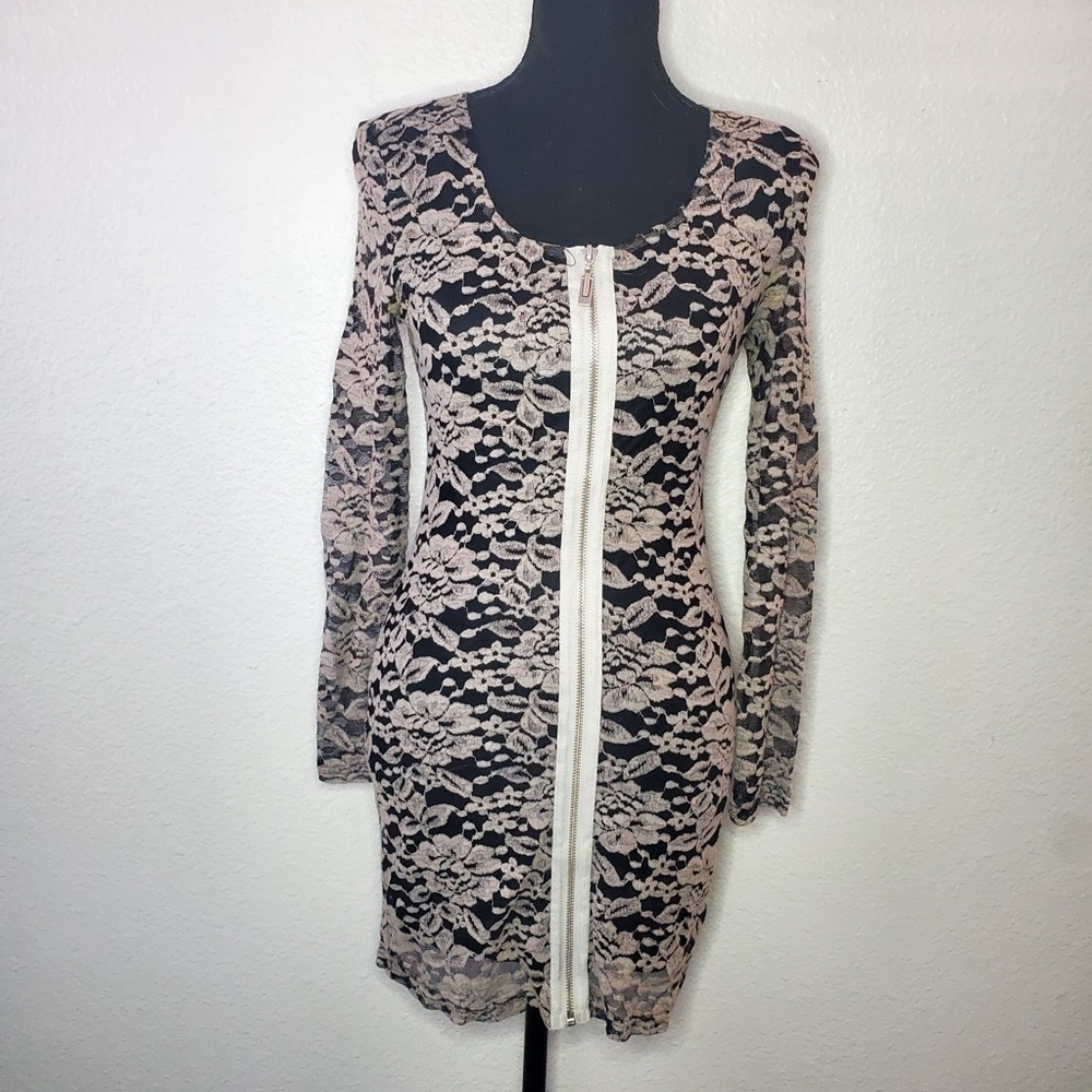 Rj Lady Lace Dress Front Zip Size- Petite Large